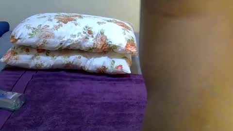 Snapshot of shanell_kiss chatting on September 18, 2025, 11:40 pm shanell kiss online show from September 18, 2025, 11:40 pm