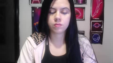 Snapshot of shanellmoore chatting on December 4, 2024, 12:36 pm Shanell Moore online show from December 4, 2024, 12:36 pm