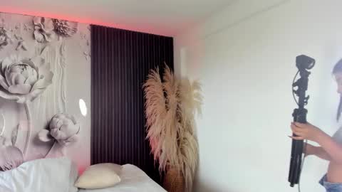 Snapshot of shaniadaniels chatting on February 24, 2026, 9:13 pm ShaniaDaniels online show from February 24, 2026, 9:13 pm