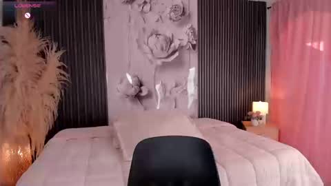 Snapshot of shaniadaniels chatting on March 14, 2026, 10:04 pm ShaniaDaniels online show from March 14, 2026, 10:04 pm