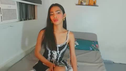 shanleehotcreammy online show from May 3, 2026, 2:01 pm
