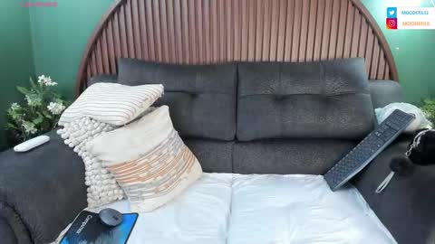 shannel__queen online show from February 9, 2026, 8:02 pm