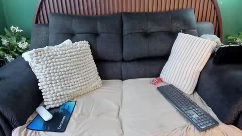 Snapshot of shannel__queen chatting on March 7, 2026, 9:12 pm shannel__queen online show from March 7, 2026, 9:12 pm