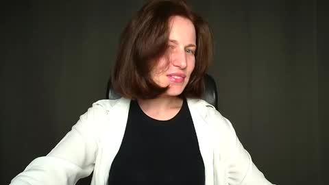 Shannen online show from May 6, 2026, 11:04 am