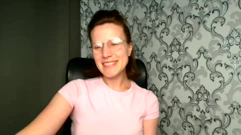 Snapshot of shannen_sweet chatting on June 21, 2026, 11:24 am Shannen online show from June 21, 2026, 11:24 am