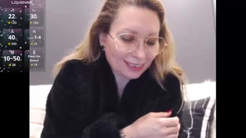 Snapshot of shannon07 chatting on December 14, 2025, 10:03 pm Shannon07 online show from December 14, 2025, 10:03 pm