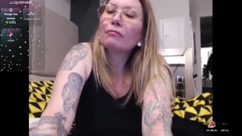 Snapshot of shannon07 chatting on January 7, 2026, 2:36 am Shannon07 online show from January 7, 2026, 2:36 am