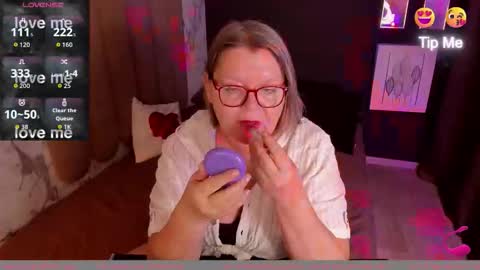 Snapshot of shannonshine chatting on October 11, 2025, 7:29 am Shannon online show from October 11, 2025, 7:29 am