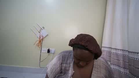 shanny_123 online show from October 27, 2025, 5:44 am