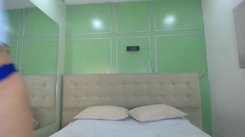 Snapshot of shanon_mature_ chatting on January 21, 2025, 10:08 pm Shanon online show from January 21, 2025, 10:08 pm