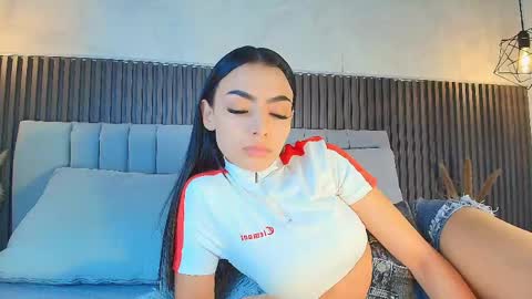 Snapshot of shanonclark chatting on March 17, 2026, 7:06 pm SHANON online show from March 17, 2026, 7:06 pm