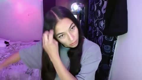 shantal_d01 online show from September 10, 2025, 11:38 pm