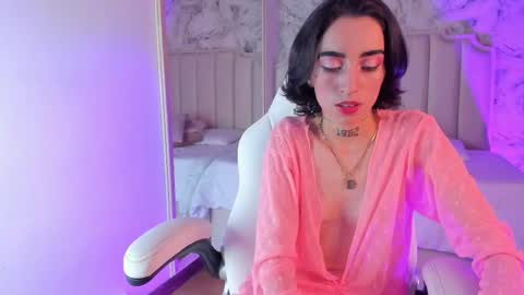 Snapshot of shantal_thompson21 chatting on October 11, 2025, 3:50 am Shantal online show from October 11, 2025, 3:50 am