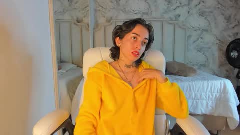 Snapshot of shantal_thompson21 chatting on November 1, 2025, 3:52 am Shantal online show from November 1, 2025, 3:52 am