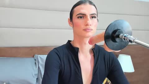 Snapshot of shantall_skinny chatting on September 22, 2025, 2:57 am  Shantall  online show from September 22, 2025, 2:57 am