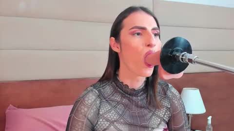 Snapshot of shantall_skinny chatting on October 25, 2025, 4:09 am  Shantall  online show from October 25, 2025, 4:09 am