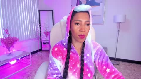 Shantall wills online show from December 17, 2024, 7:26 pm