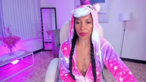 Shantall wills online show from December 17, 2024, 10:54 pm