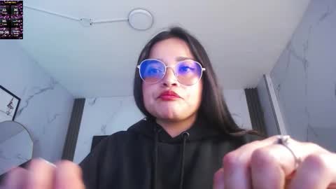 Snapshot of shantyvibe_a chatting on October 17, 2025, 9:39 pm Shantall online show from October 17, 2025, 9:39 pm