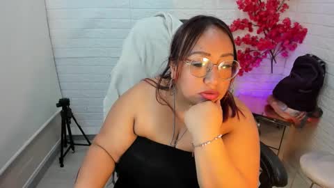 Snapshot of shara_oz chatting on March 18, 2026, 3:53 am Shara Oz online show from March 18, 2026, 3:53 am