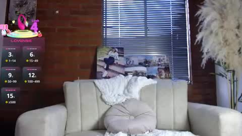 Snapshot of shara_rios chatting on June 17, 2026, 11:23 am shara_rios online show from June 17, 2026, 11:23 am