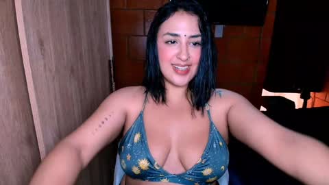 Snapshot of sharain chatting on December 27, 2024, 7:14 pm My real name is bella  Much Gust  online show from December 27, 2024, 7:14 pm