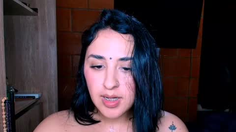 Snapshot of sharain chatting on January 6, 2025, 11:52 pm My real name is bella  Much Gust  online show from January 6, 2025, 11:52 pm