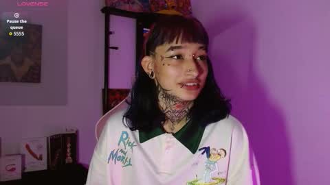 Snapshot of sharaross1 chatting on February 27, 2026, 11:49 pm sharaross1 online show from February 27, 2026, 11:49 pm