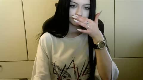 Snapshot of sharellgilvin chatting on October 14, 2025, 2:29 pm Angie online show from October 14, 2025, 2:29 pm