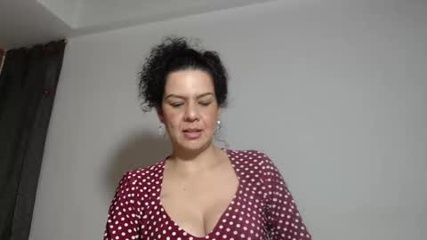 Snapshot of sharickleon11 chatting on October 2, 2025, 12:39 am sharickleon11 online show from October 2, 2025, 12:39 am