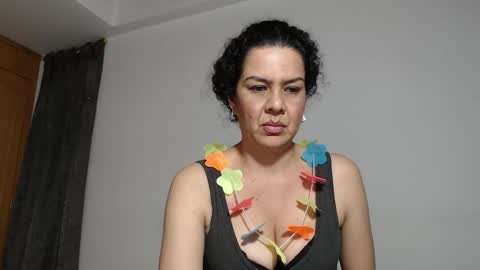 Snapshot of sharickleon11 chatting on October 16, 2025, 12:44 am sharickleon11 online show from October 16, 2025, 12:44 am