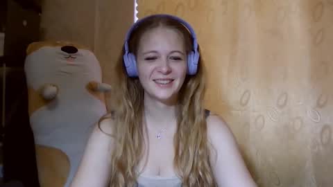 Annie online show from October 3, 2025, 6:54 am
