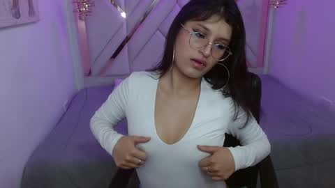 Sharllote online show from April 21, 2026, 8:12 pm