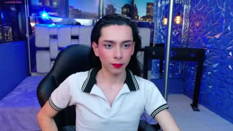 Sharlond online show from May 10, 2026, 1:05 pm