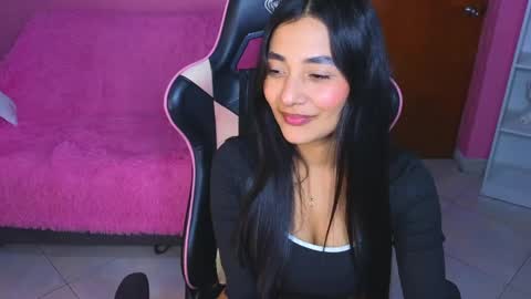 Snapshot of sharlott_pamela chatting on April 18, 2026, 10:32 pm Pamela online show from April 18, 2026, 10:32 pm