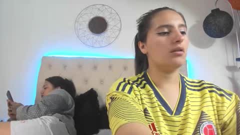 sharon_and_sharit online show from December 22, 2025, 4:09 am