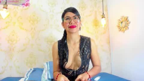 sharon_leather online show from October 17, 2025, 11:57 am