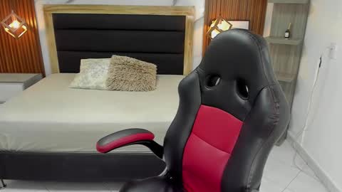 M A G N O  online show from November 1, 2025, 1:02 pm