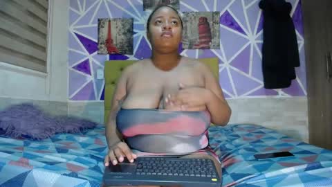 sharonx_morex online show from May 17, 2026, 6:11 am