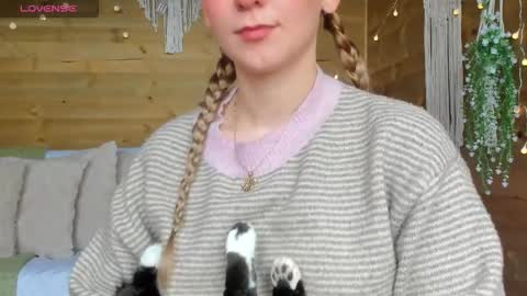 Shantall online show from March 3, 2026, 8:48 pm