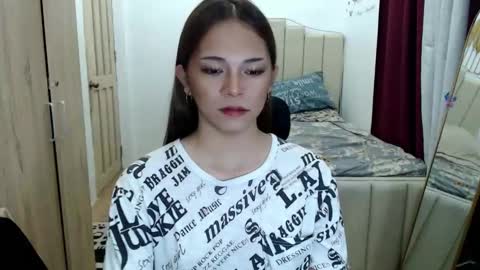Snapshot of shawntel_cutiee chatting on October 22, 2025, 2:23 am shawniee 3 online show from October 22, 2025, 2:23 am