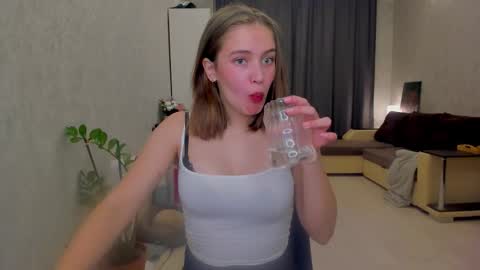 Snapshot of shawty__mariaa chatting on October 6, 2025, 2:47 pm shawty__mariaa online show from October 6, 2025, 2:47 pm