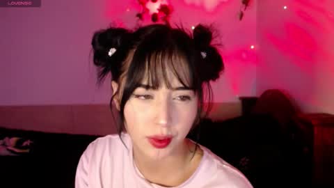 Shayla 3 online show from September 30, 2025, 9:09 pm