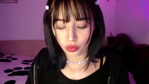 Shayla 3 online show from October 7, 2025, 8:17 pm