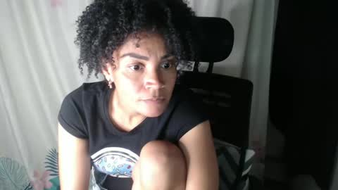 Snapshot of shayna_cute chatting on December 13, 2024, 2:43 am Shayna online show from December 13, 2024, 2:43 am