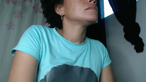 Snapshot of shayna_cute chatting on December 16, 2024, 10:45 pm Shayna online show from December 16, 2024, 10:45 pm