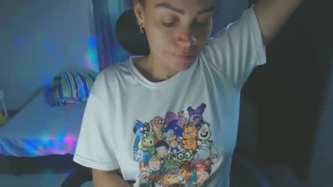 Snapshot of shayna_cute chatting on February 23, 2025, 12:59 pm Shayna online show from February 23, 2025, 12:59 pm