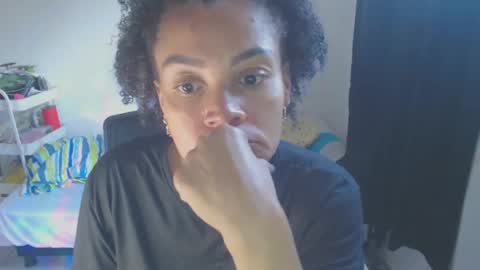 Snapshot of shayna_cute chatting on March 4, 2025, 5:34 pm Shayna online show from March 4, 2025, 5:34 pm