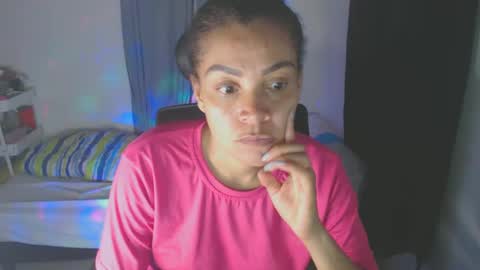 Snapshot of shayna_cute chatting on March 12, 2025, 1:47 am Shayna online show from March 12, 2025, 1:47 am