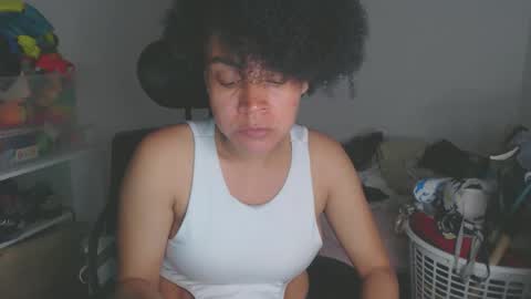 Snapshot of shayna_cute chatting on September 10, 2025, 1:16 am Shayna online show from September 10, 2025, 1:16 am